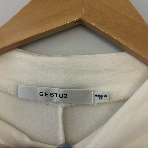 GESTUZ RifaGZ White Cream Pullover Ruched Blouse - Picture 4 of 9